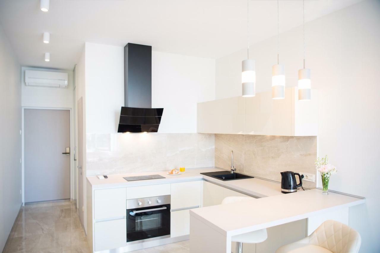 Sea Star Apartments โอเดสซา ภายนอก รูปภาพ
