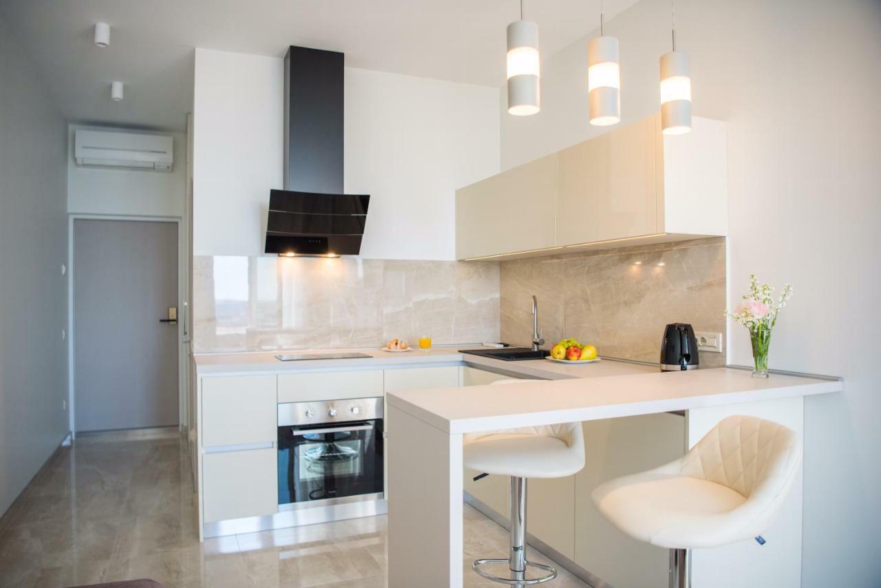Sea Star Apartments โอเดสซา ภายนอก รูปภาพ